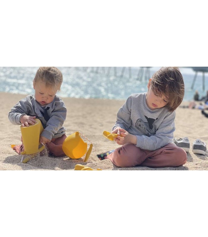 Set Cubo de playa, pala y moldes silicona Scrunch