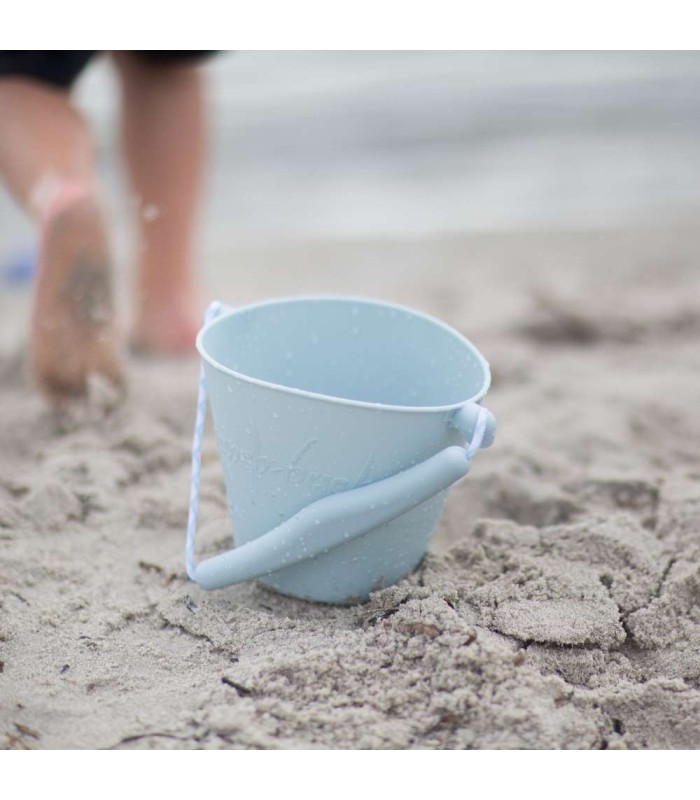 Set Cubo de playa, pala y moldes silicona Scrunch
