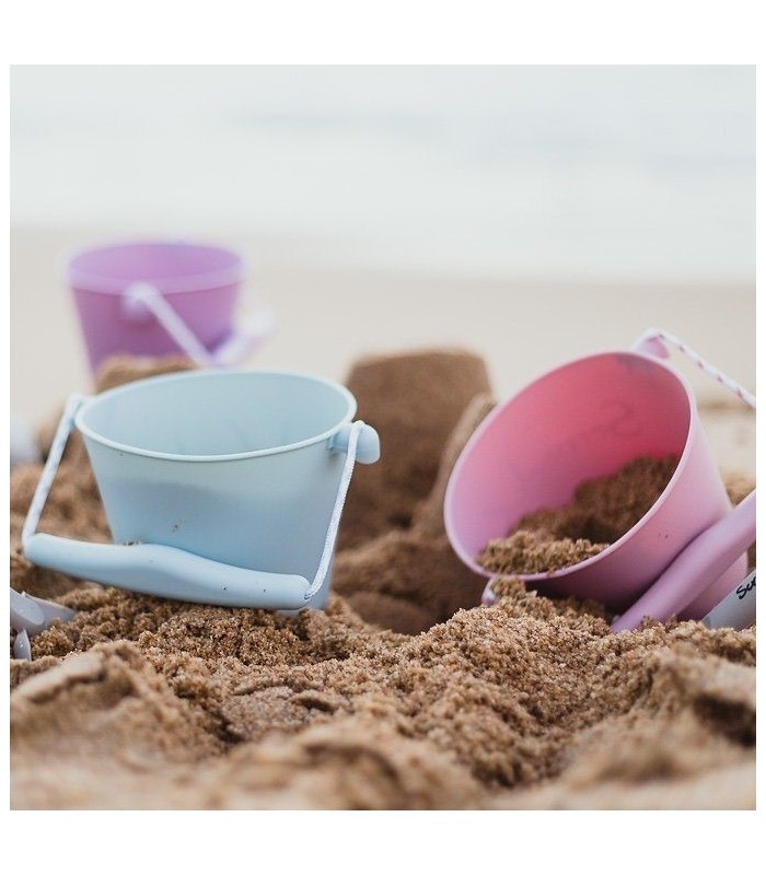 Set Cubo de playa, pala y moldes silicona Scrunch