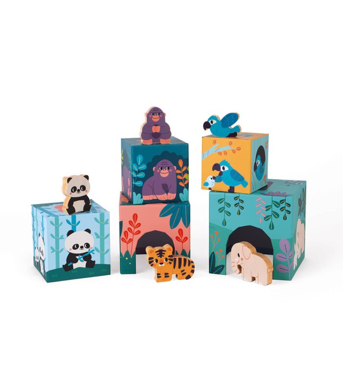 Pirámide de cartón y figuritas de madera Animales