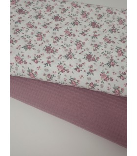 Flor rosa fuerte con arpy rosa fuerte